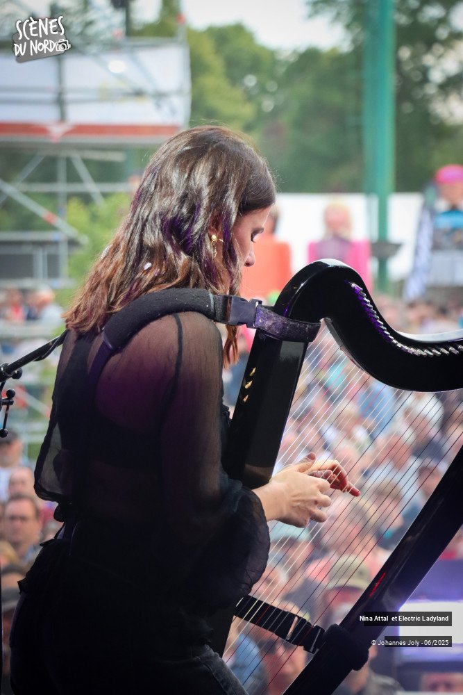 17/17 photos du spectacle Nina Attal  et Electric Ladyland