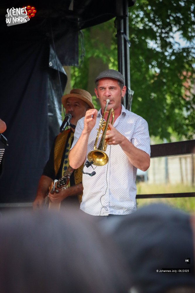 18/20 photos du spectacle HK