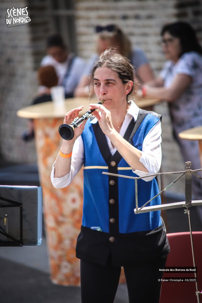 19/20 photos du spectacle Les bretons du nord les musiciens