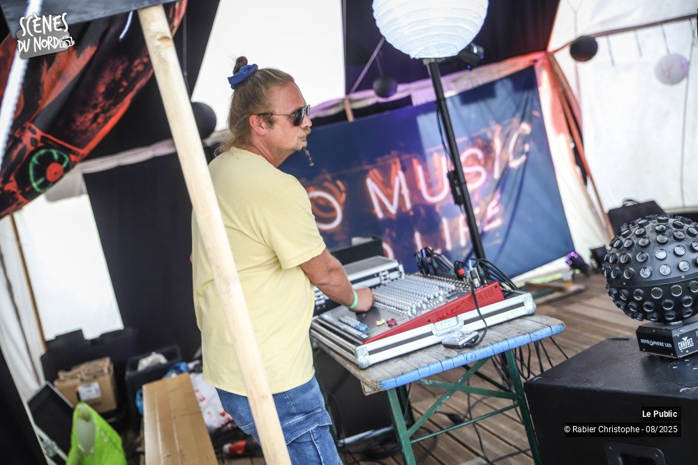 19/20 photos du spectacle Ambiance 4 au festival Le P'tit Wood 2025