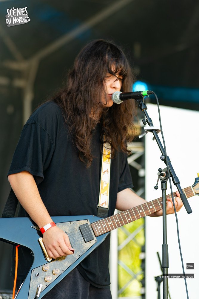 8/20 photos du spectacle Eeyora au Hush festival