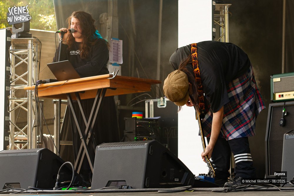 15/20 photos du spectacle Eeyora au Hush festival