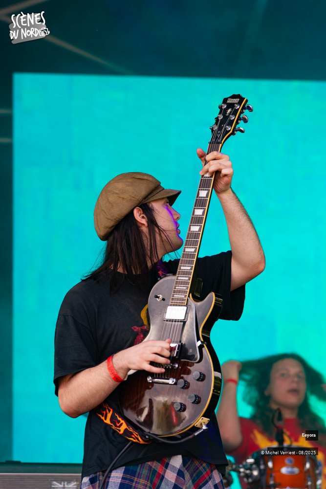 18/20 photos du spectacle Eeyora au Hush festival