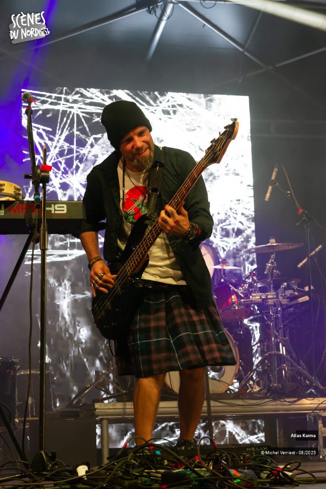 4/20 photos du spectacle Atlas Karma au Hush festival