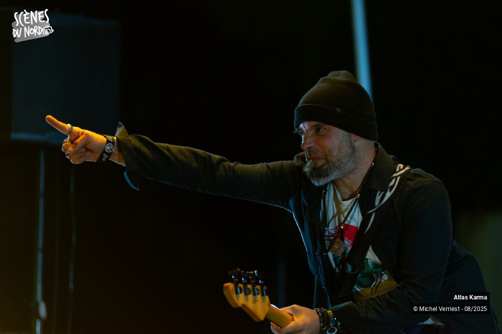 7/20 photos du spectacle Atlas Karma au Hush festival