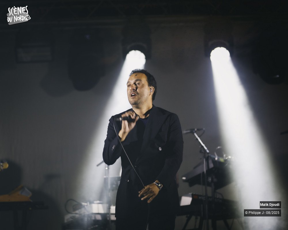 2/9 photos du spectacle Malik Djoudi
