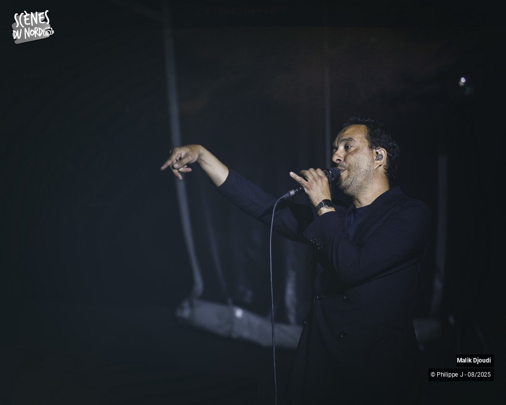 6/9 photos du spectacle Malik Djoudi