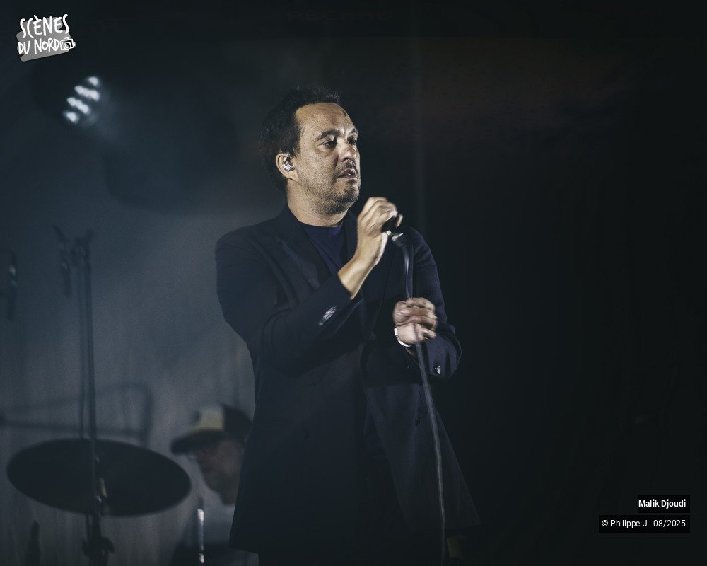 8/9 photos du spectacle Malik Djoudi