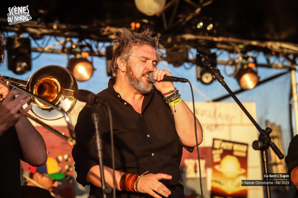 20/20 photos du spectacle Ca sent l'sapin