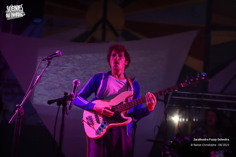 4/20 photos du spectacle zara thus tra fuzzu orchestra