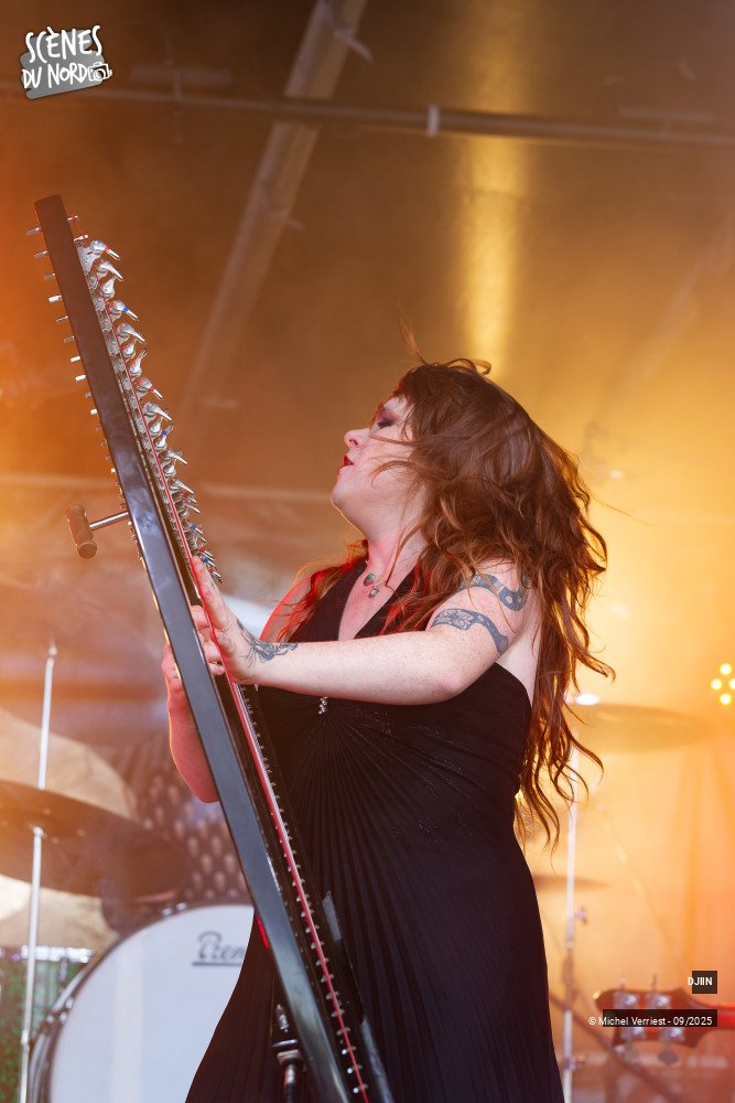 16/20 photos du spectacle DJIIN au Slbfest 2025