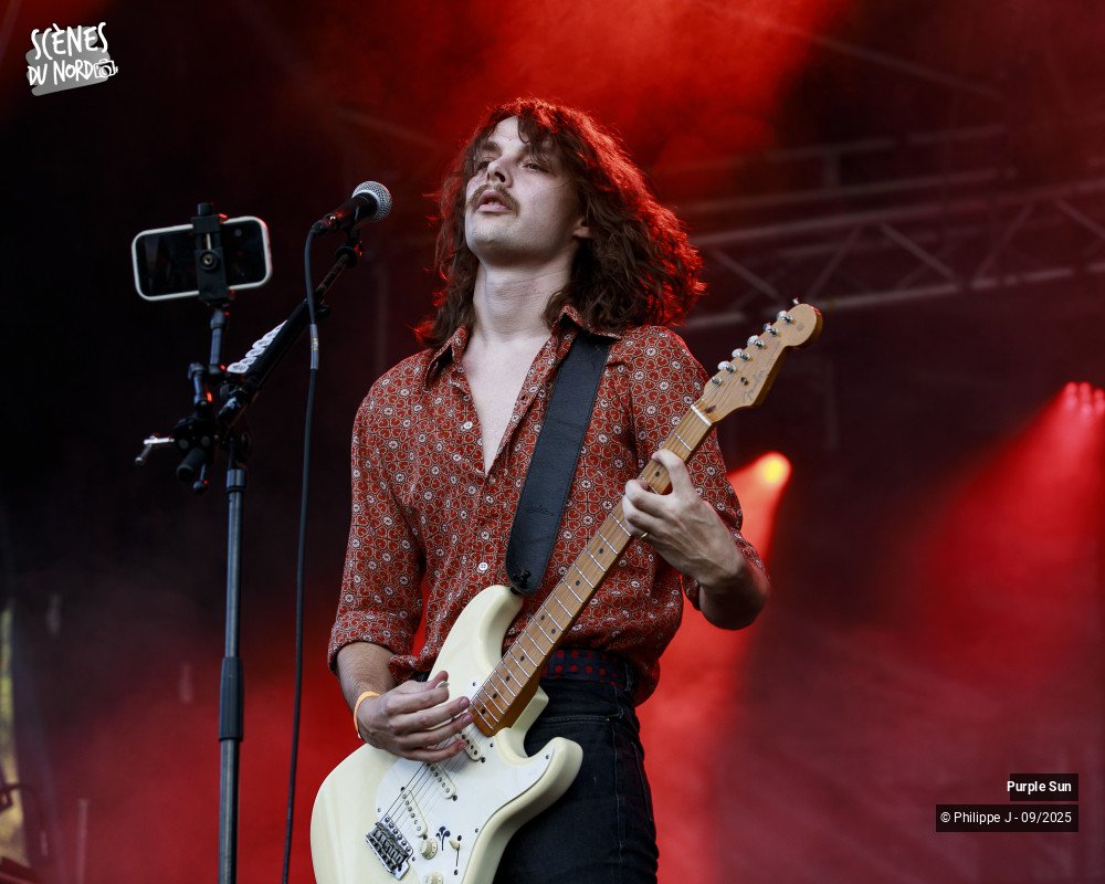 8/12 photos du spectacle Purple Sun