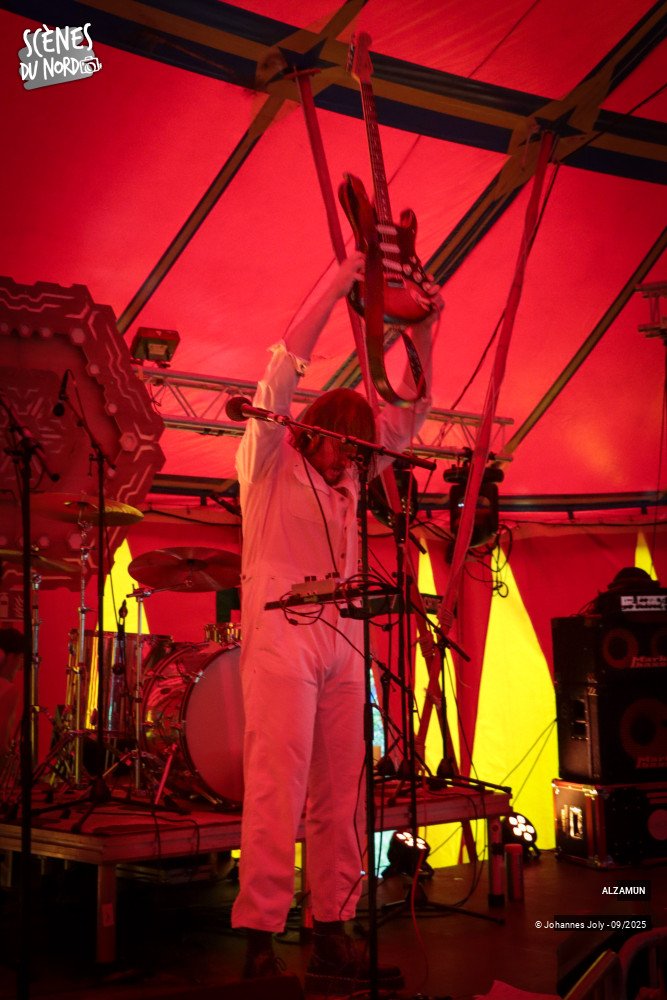 15/15 photos du spectacle Alzamün