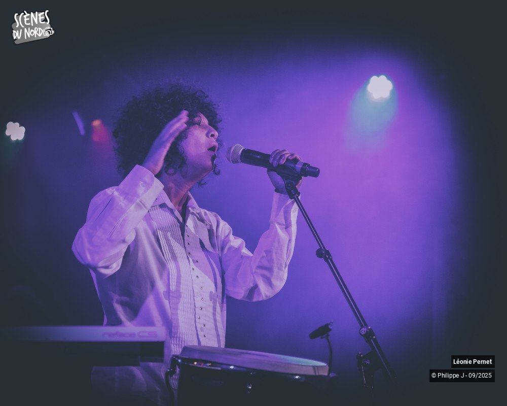 2/8 photos du spectacle Léonie Pernet