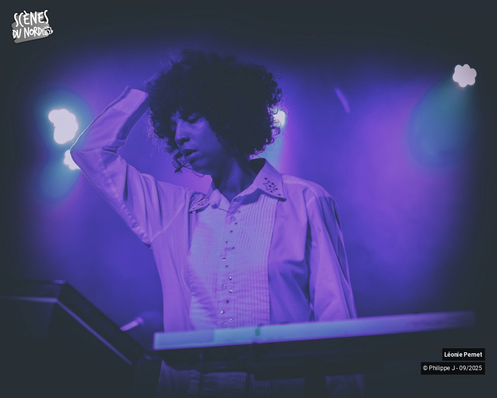 4/8 photos du spectacle Léonie Pernet