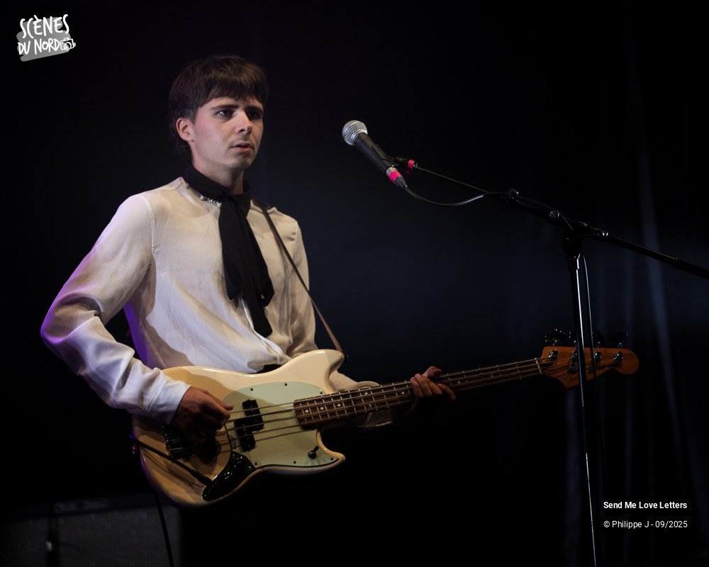 3/8 photos du spectacle Send Me Love Letters