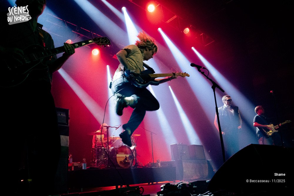 7/8 photos du spectacle Shame