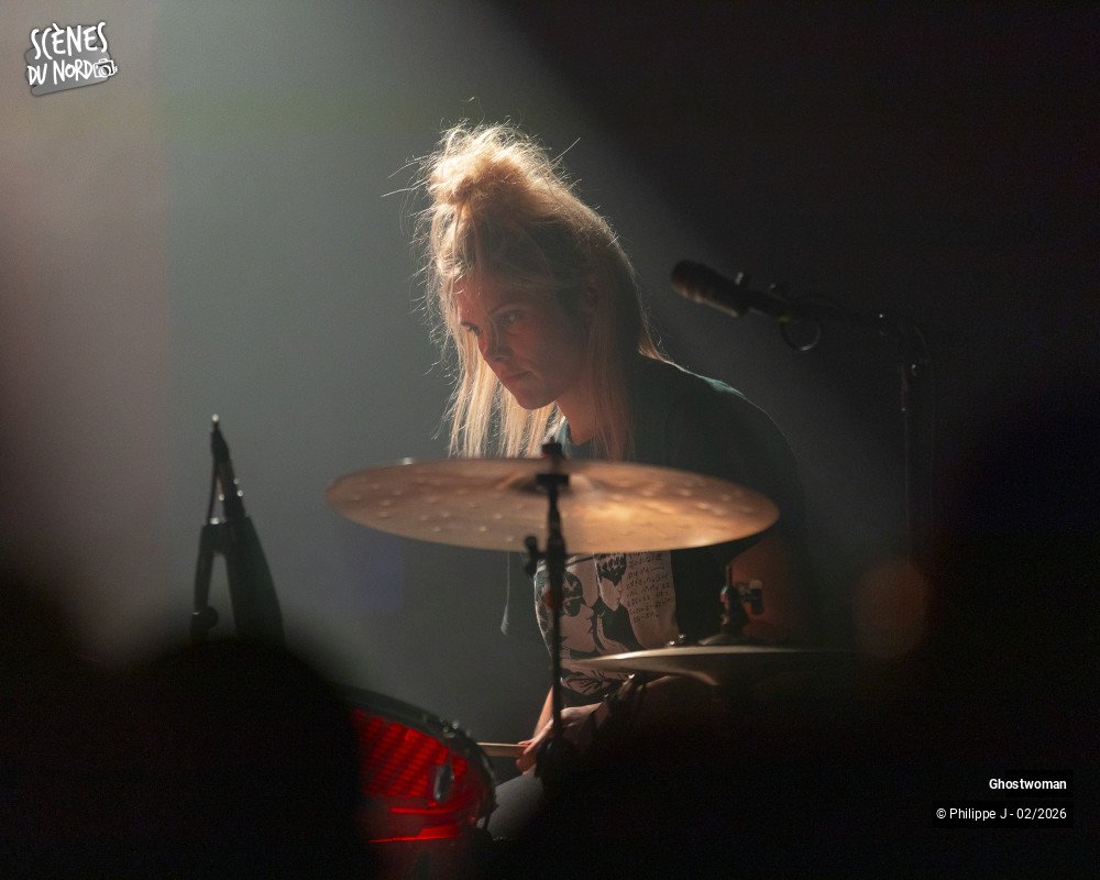 7/8 photos du spectacle Ghostwoman