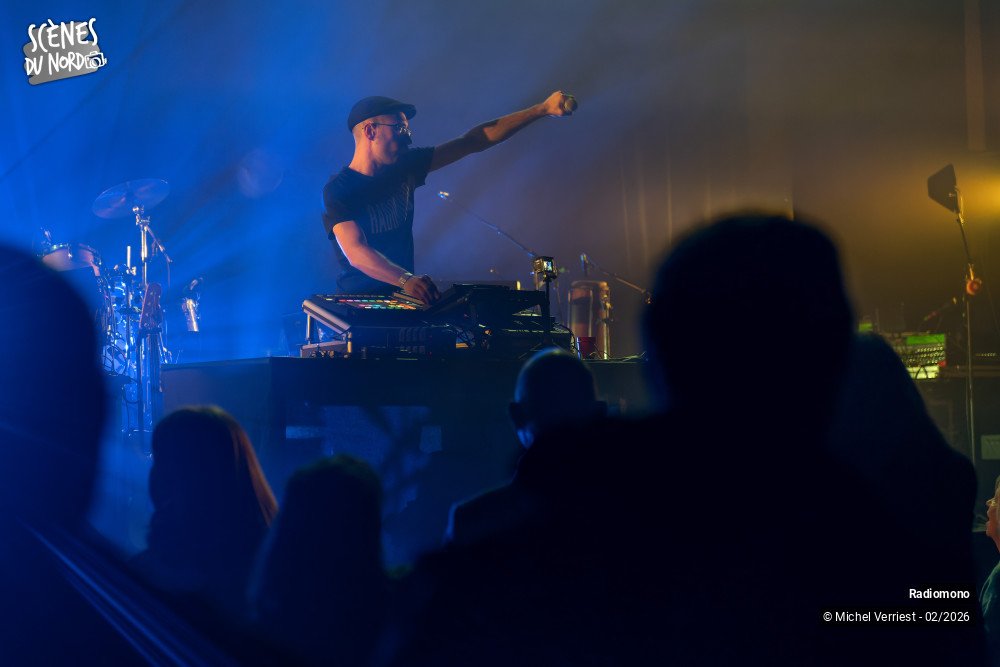 16/17 photos du spectacle radiomono