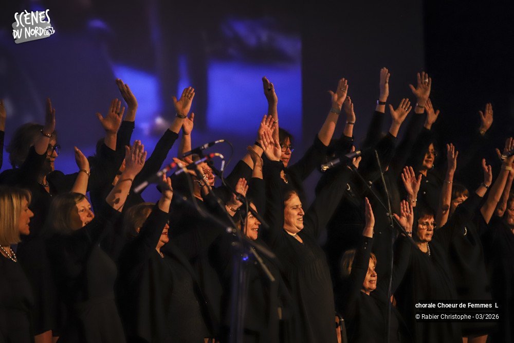 10/20 photos du spectacle Le choeur de Femmes L - L se projette