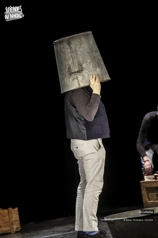 18/20 photos du spectacle A la dérive