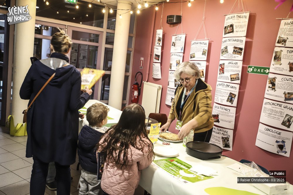 15/16 photos du spectacle Ambiance 3 au festival A travers chants 2026