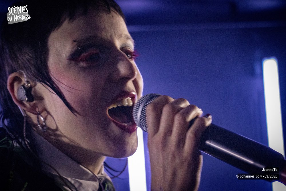 8/16 photos du spectacle JeanneTo