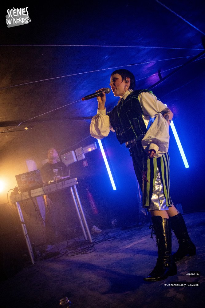 16/16 photos du spectacle JeanneTo