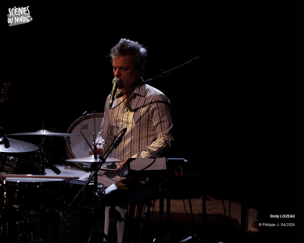 3/8 photos du spectacle Emily Loizeau