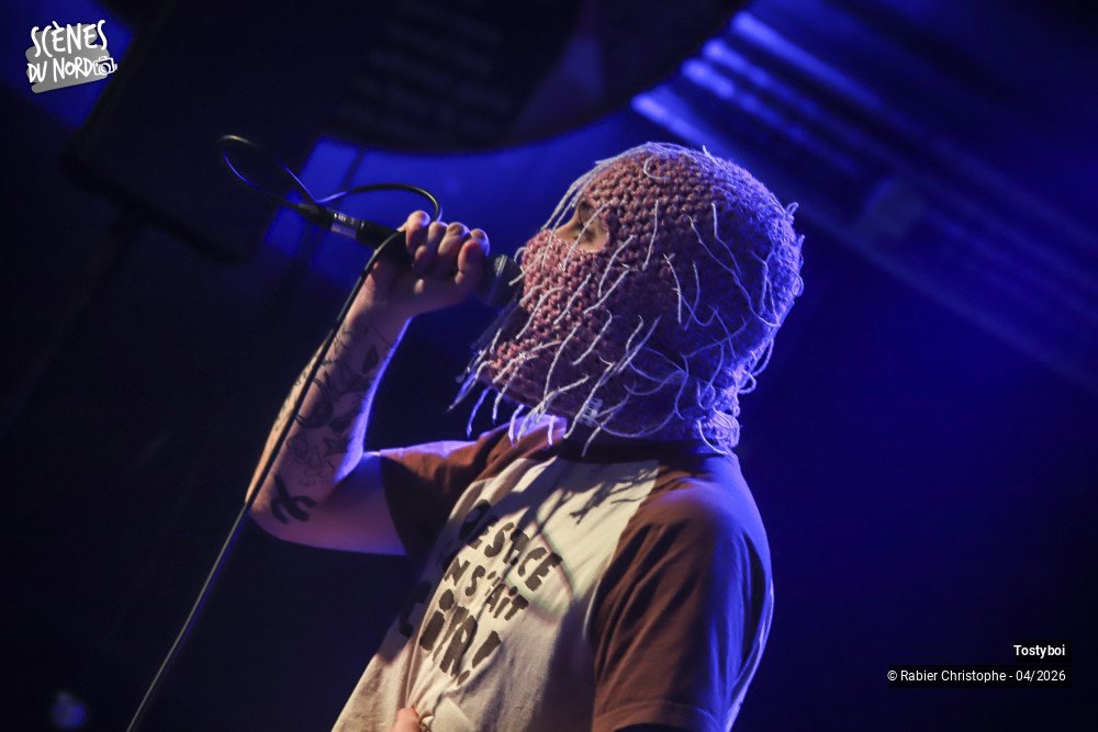 17/20 photos du spectacle tostyboi