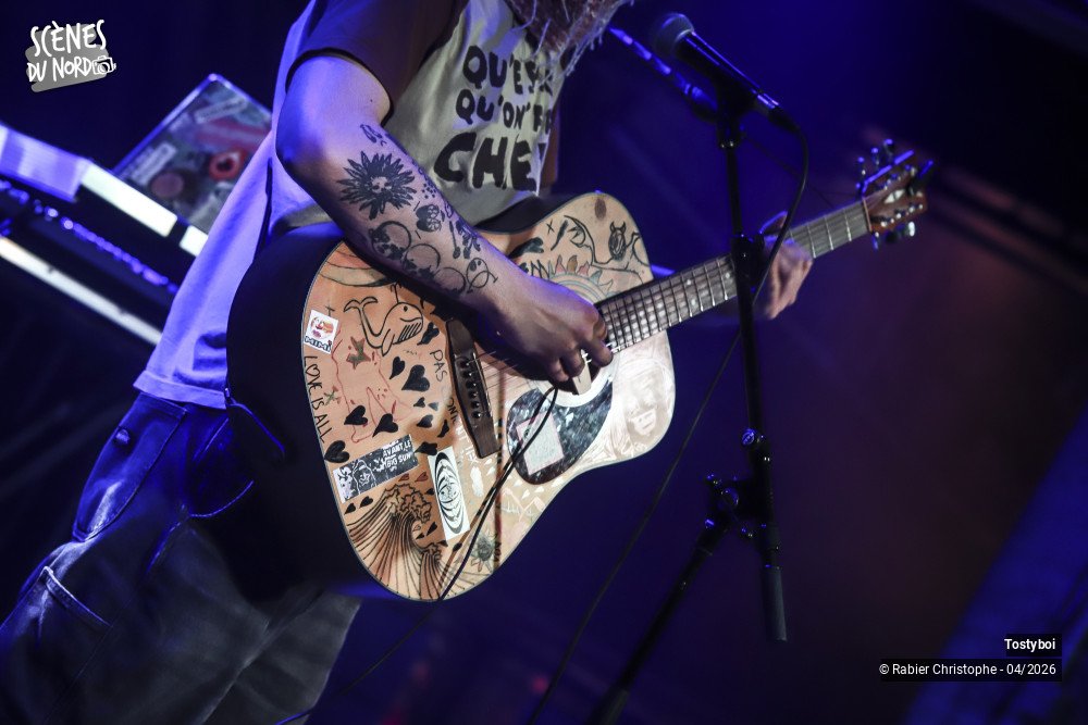 19/20 photos du spectacle tostyboi