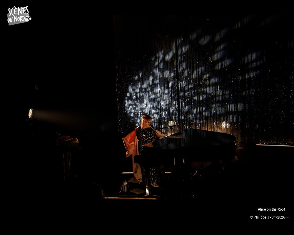 7/12 photos du spectacle Alice on the Roof