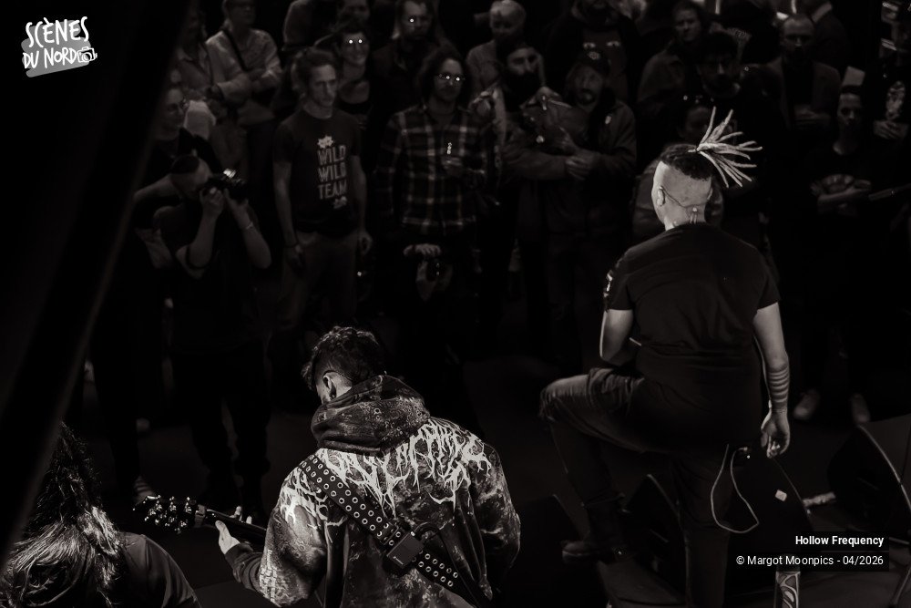 4/8 photos du spectacle Hollow Frequency - Black Lab