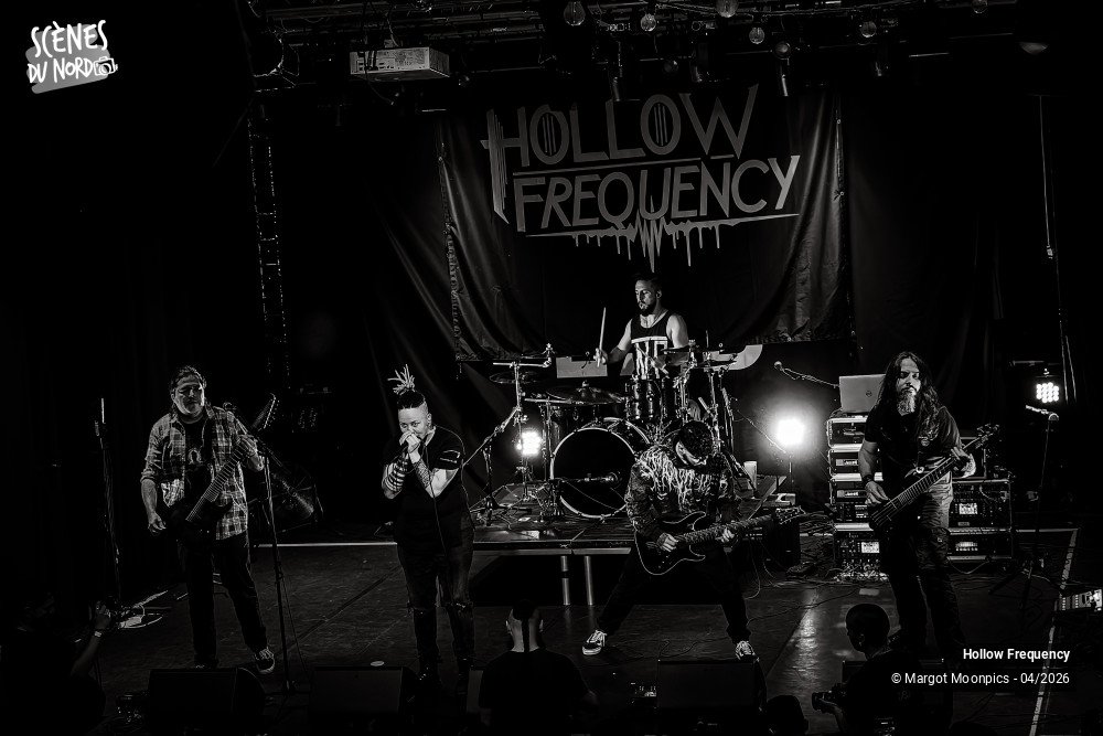 5/8 photos du spectacle Hollow Frequency - Black Lab