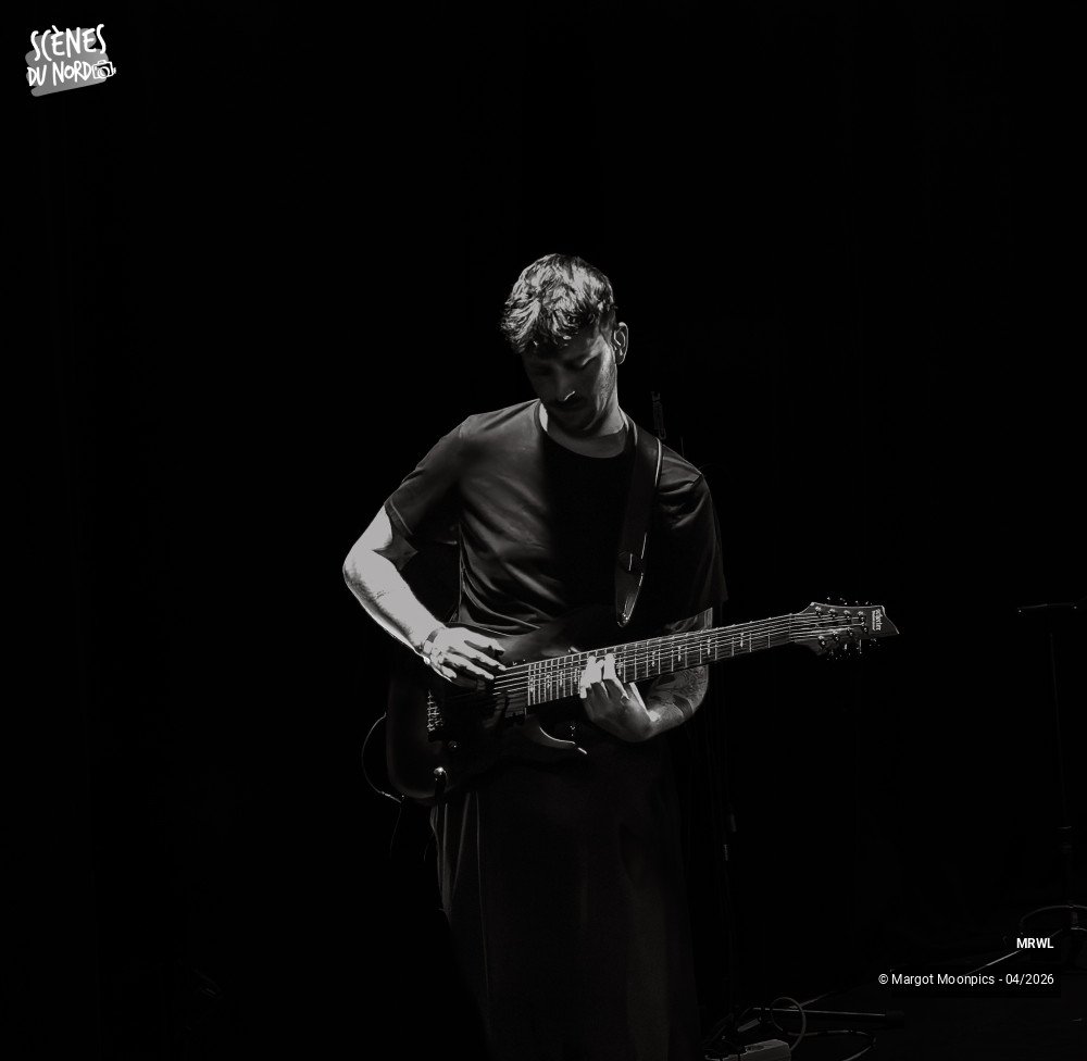 6/10 photos du spectacle MRWL - Black Lab