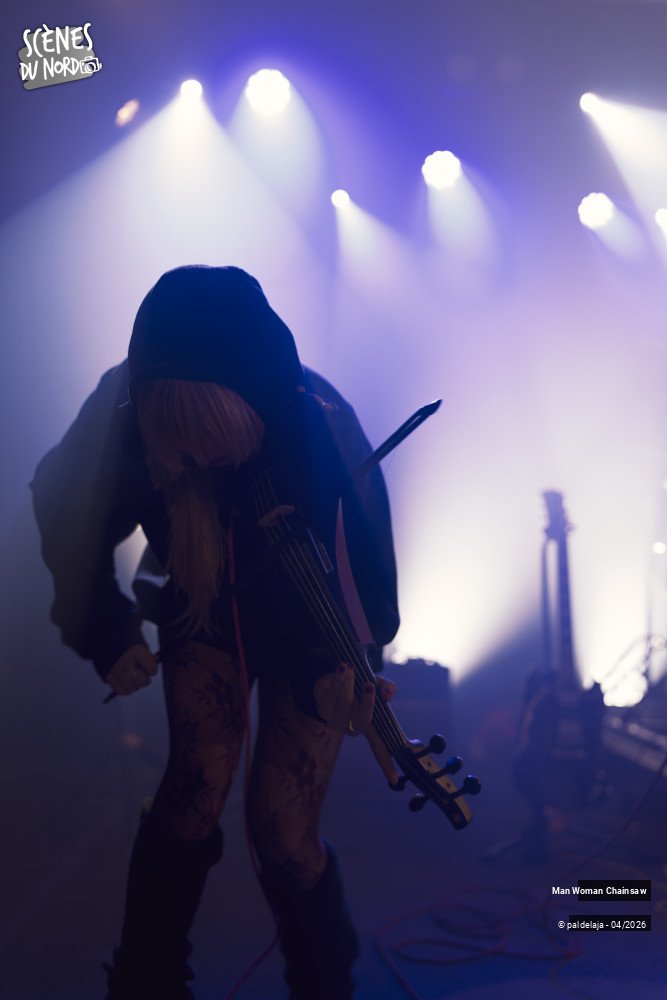 13/16 photos du spectacle Man Woman Chainsaw