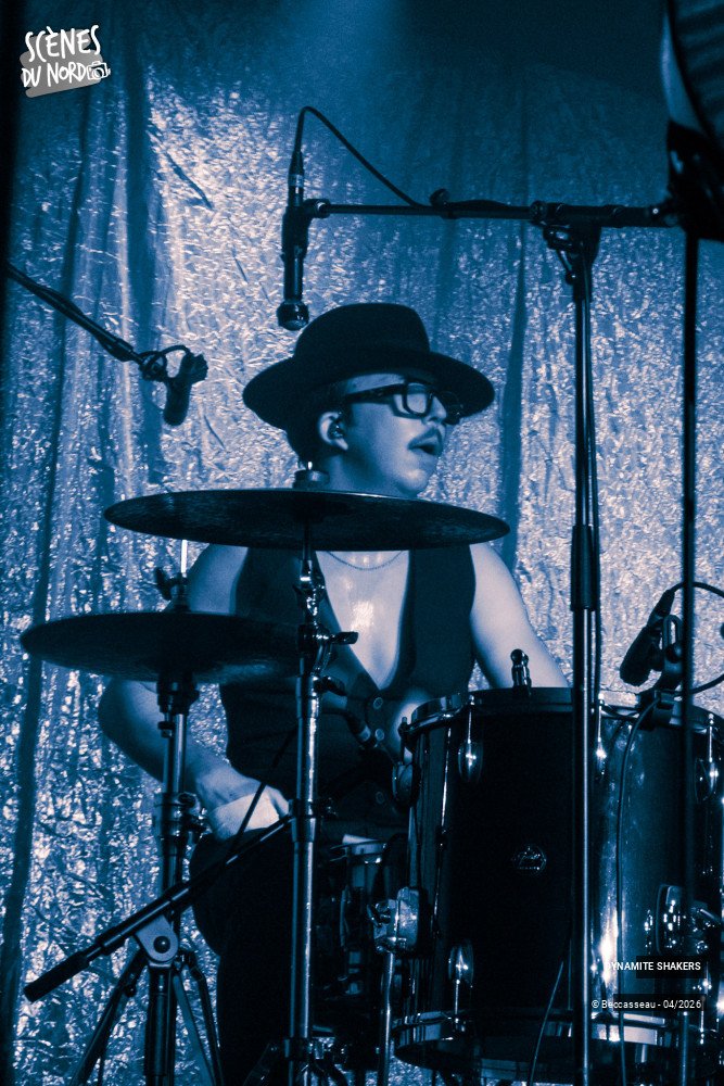 9/17 photos du spectacle Dynamite Shakers