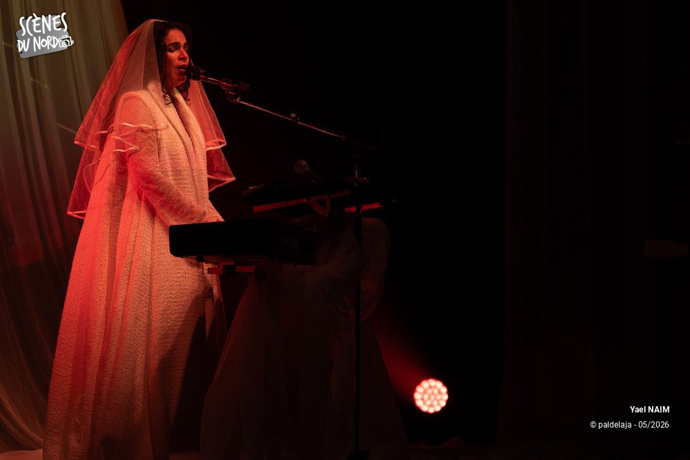 2/12 photos du spectacle Yaël Naïm