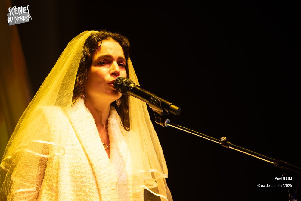 3/12 photos du spectacle Yaël Naïm
