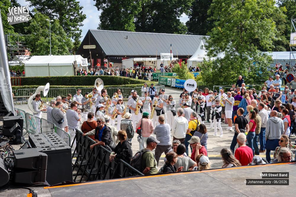 9/12 photos du spectacle FMR Street Band