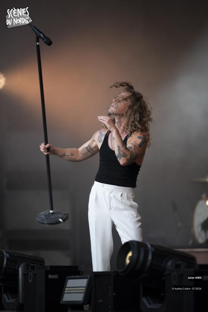 16/20 photos du spectacle Julien Doré