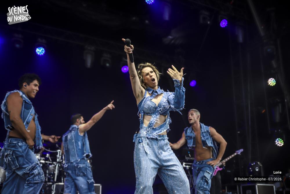 16/18 photos du spectacle Lorie
