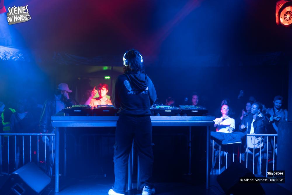 3/20 photos du spectacle Slayce bee "scène électro" Hush festival