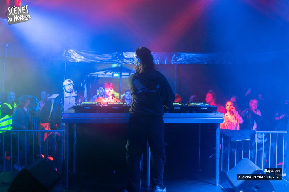 4/20 photos du spectacle Slayce bee "scène électro" Hush festival