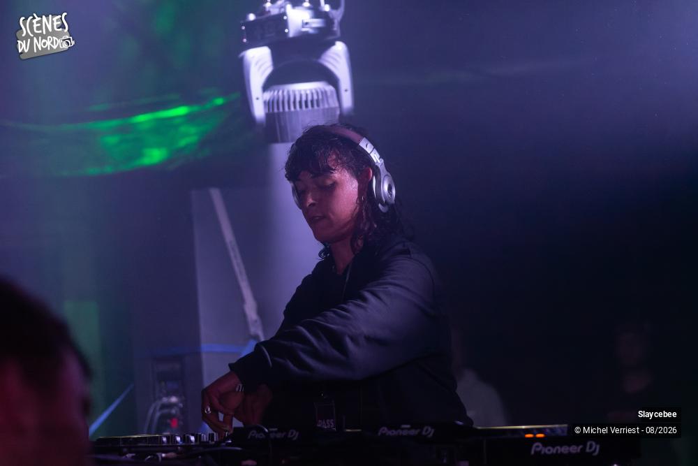 17/20 photos du spectacle Slayce bee "scène électro" Hush festival