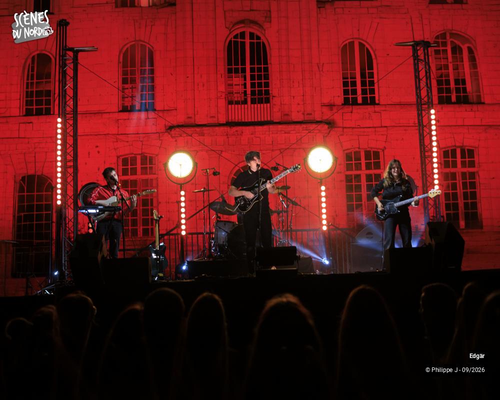 19/20 photos du spectacle Edgär