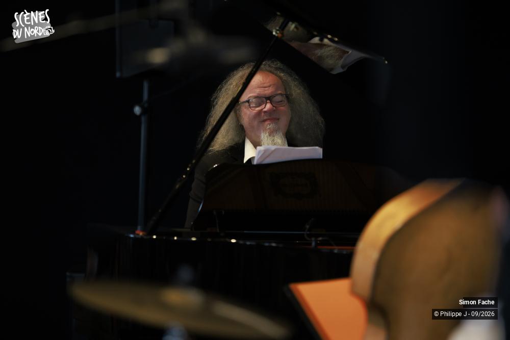 2/12 photos du spectacle Simon Fache trio