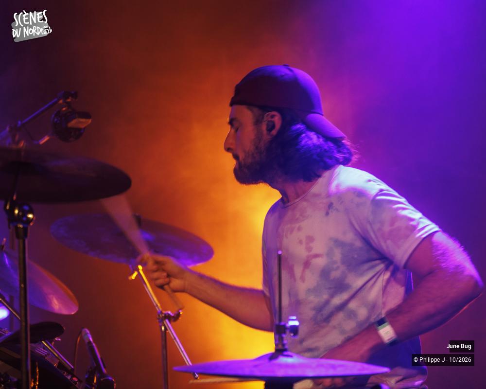 19/20 photos du spectacle June Bug
