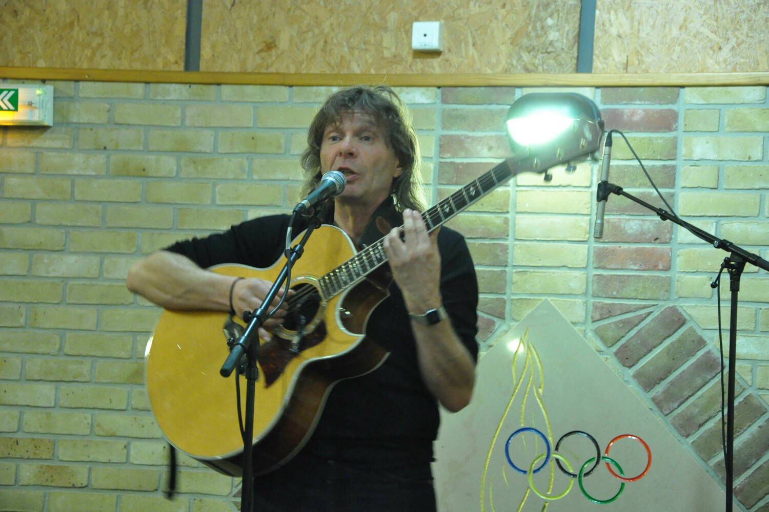 Dominique Bos