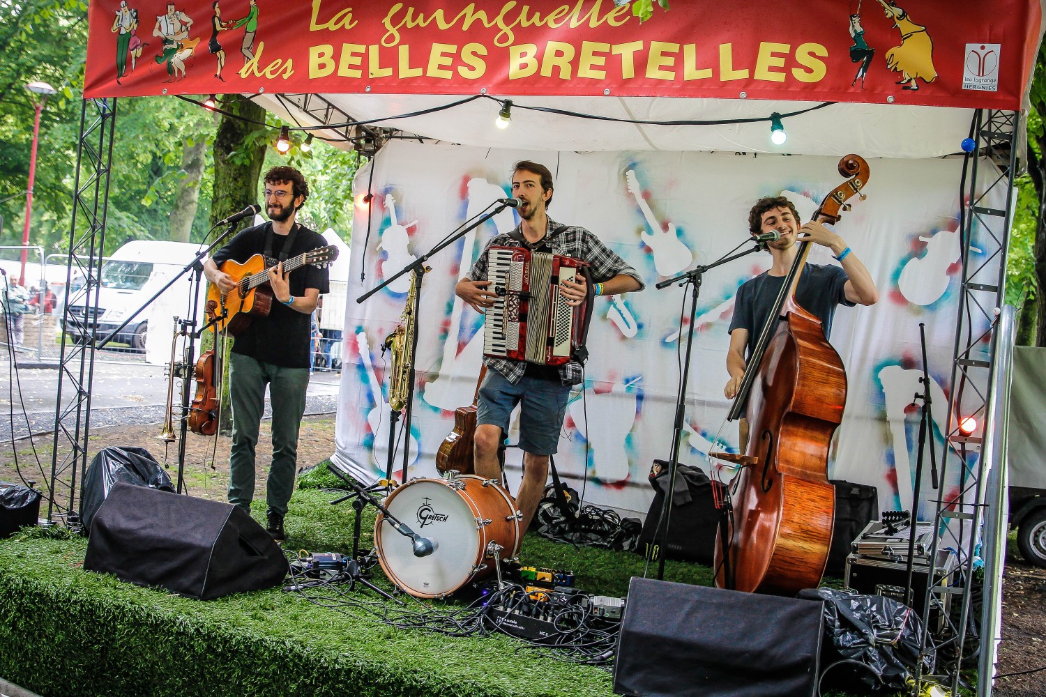 Le bruit des pavés